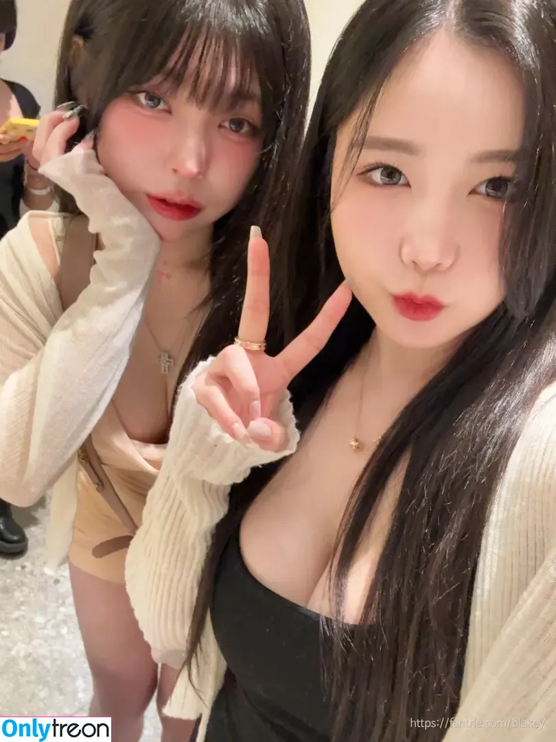 wngml774 nude photo #0072 (hkbal2 / 흑발이♥)