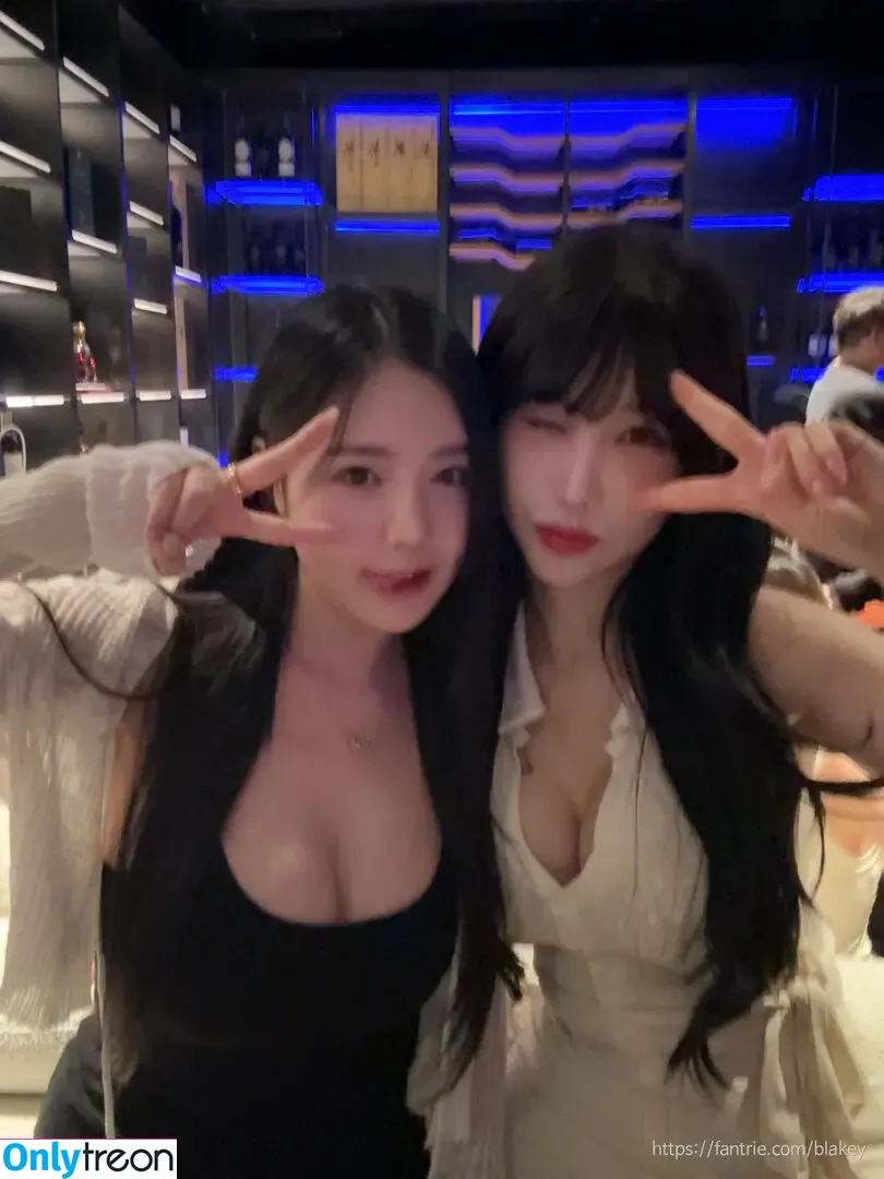 wngml774 nude photo #0075 (hkbal2 / 흑발이♥)
