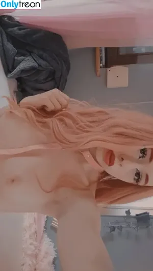 wolffoolyy / LittleWolfi / littlewolfiii nude photo #0012