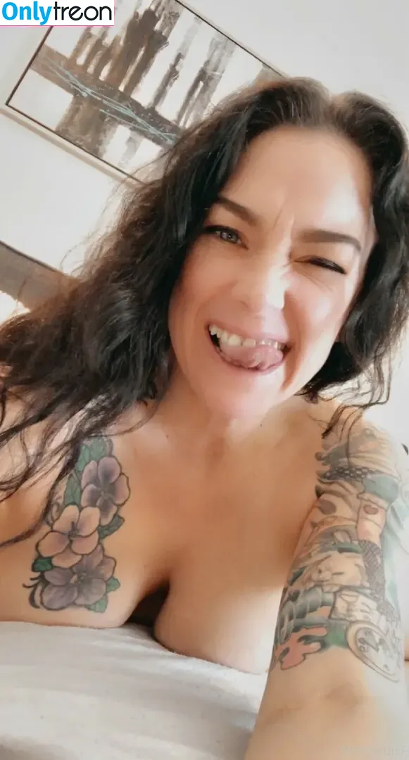 wondergilf nude photo #0020 (thewonderstuffofficial)