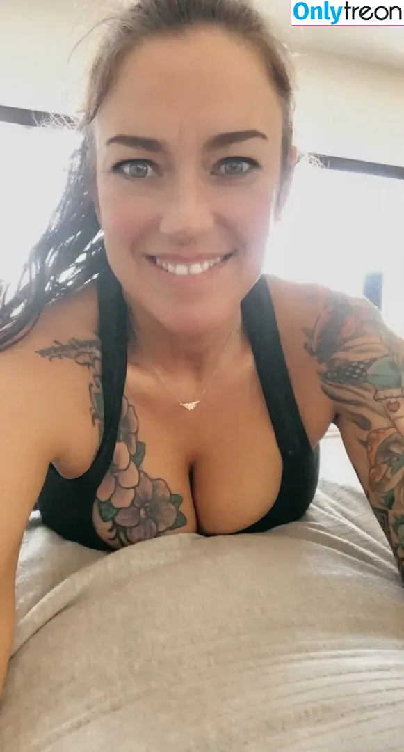 wondergilf nude photo #0052 (thewonderstuffofficial)