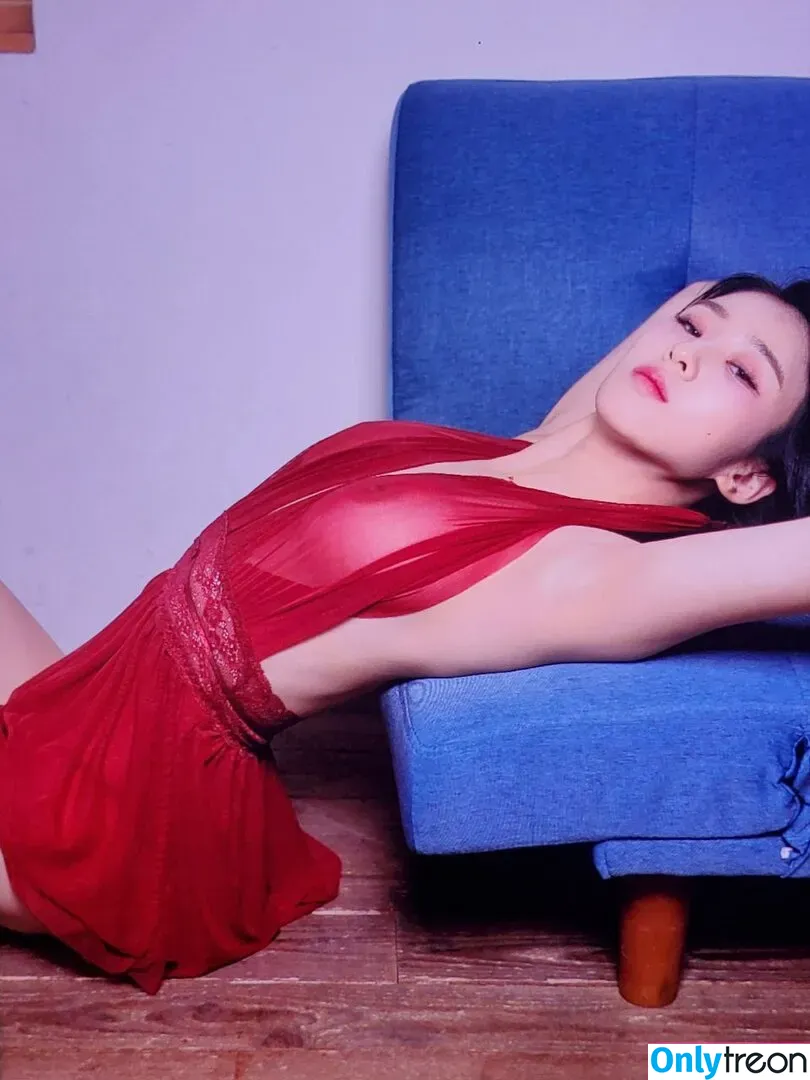 Woohyeon nude photo #0148 (KimWooHye0n / Leeheeeun / woohye0n)