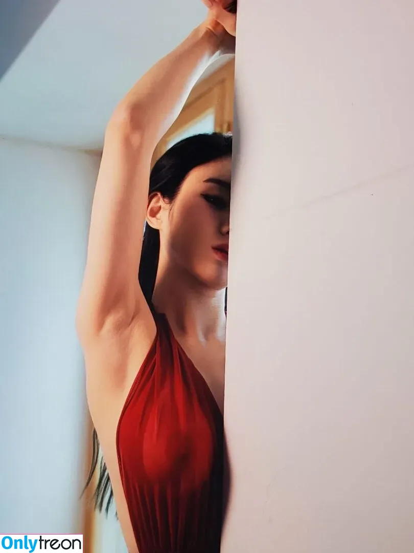 Woohyeon nude photo #0152 (KimWooHye0n / Leeheeeun / woohye0n)