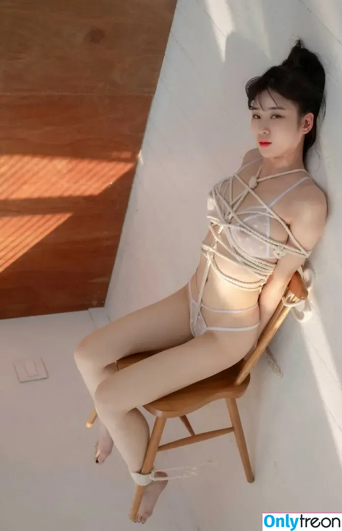 Woohyeon nude photo #0372 (KimWooHye0n / Leeheeeun / woohye0n)
