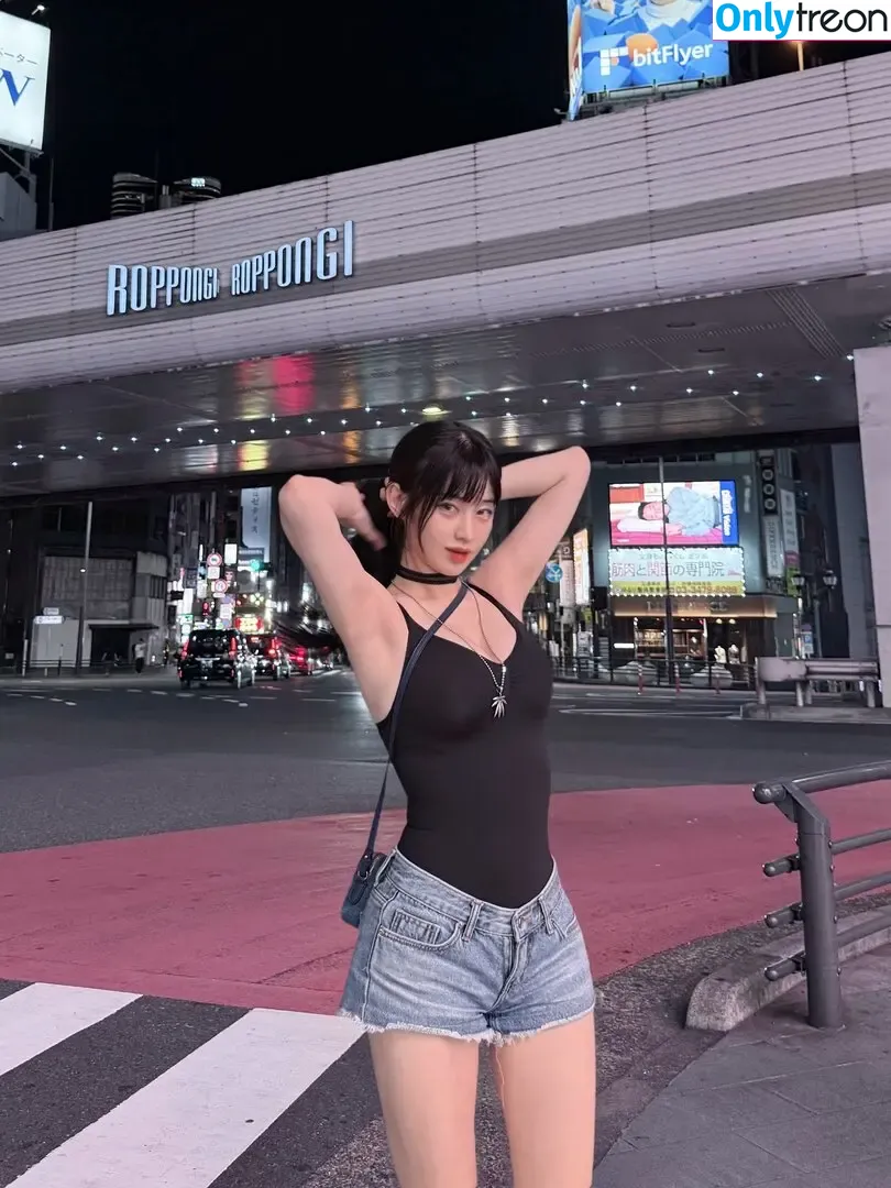 Woohyeon nude photo #0797 (KimWooHye0n / Leeheeeun / woohye0n)