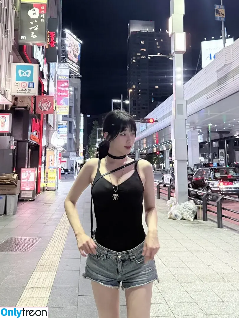 Woohyeon nude photo #0800 (KimWooHye0n / Leeheeeun / woohye0n)