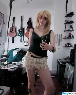 wormsheriff / Olivia O nude photo #0018