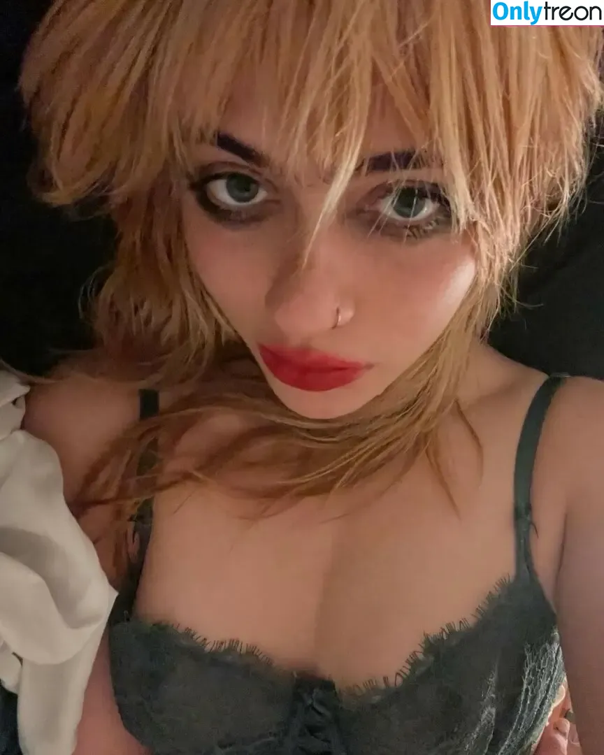 wormsheriff nude photo #0002 (Olivia O)