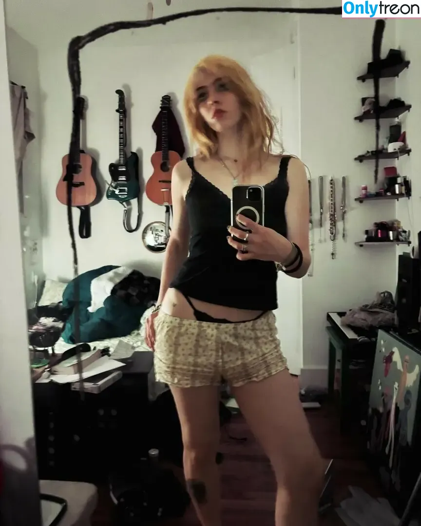 wormsheriff nude photo #0019 (Olivia O)