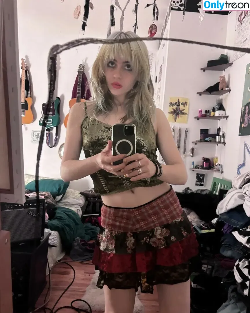 wormsheriff nude photo #0025 (Olivia O)
