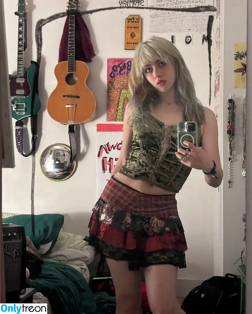 wormsheriff nude photo #0031 (Olivia O)