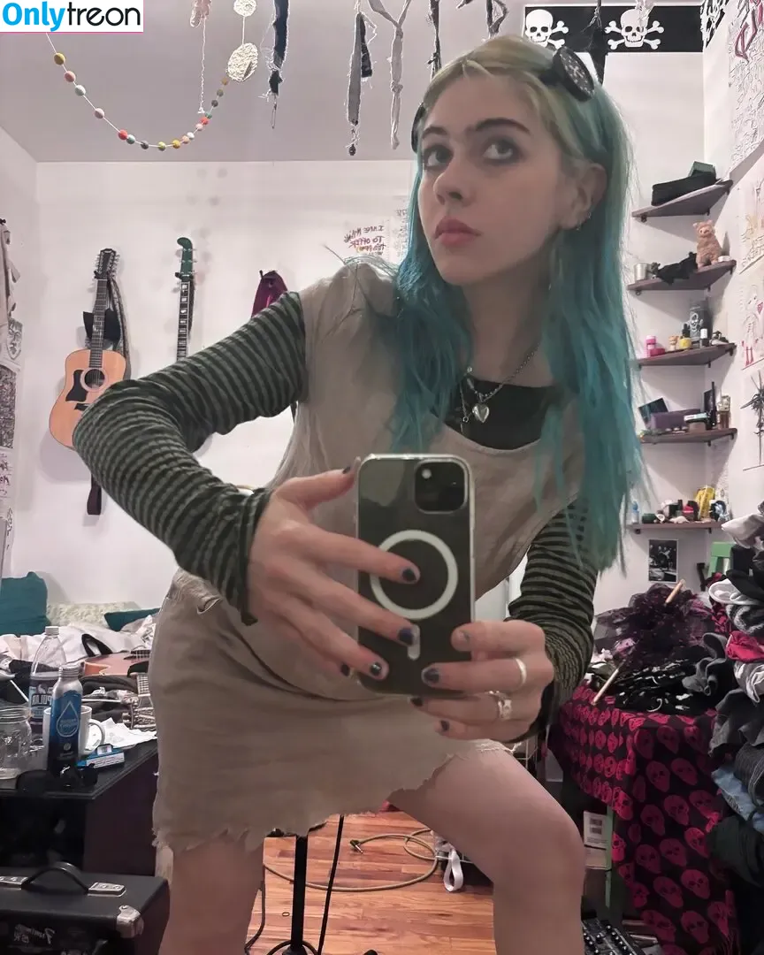 wormsheriff nude photo #0058 (Olivia O)