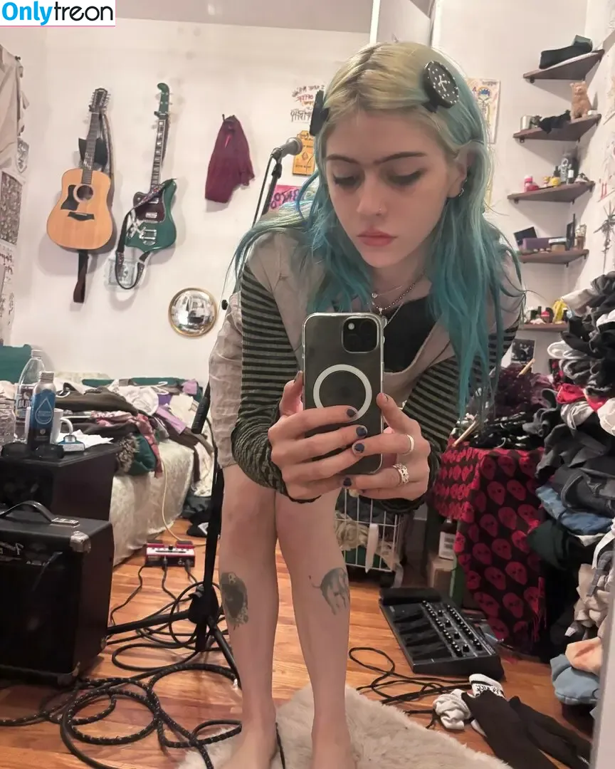 wormsheriff nude photo #0060 (Olivia O)