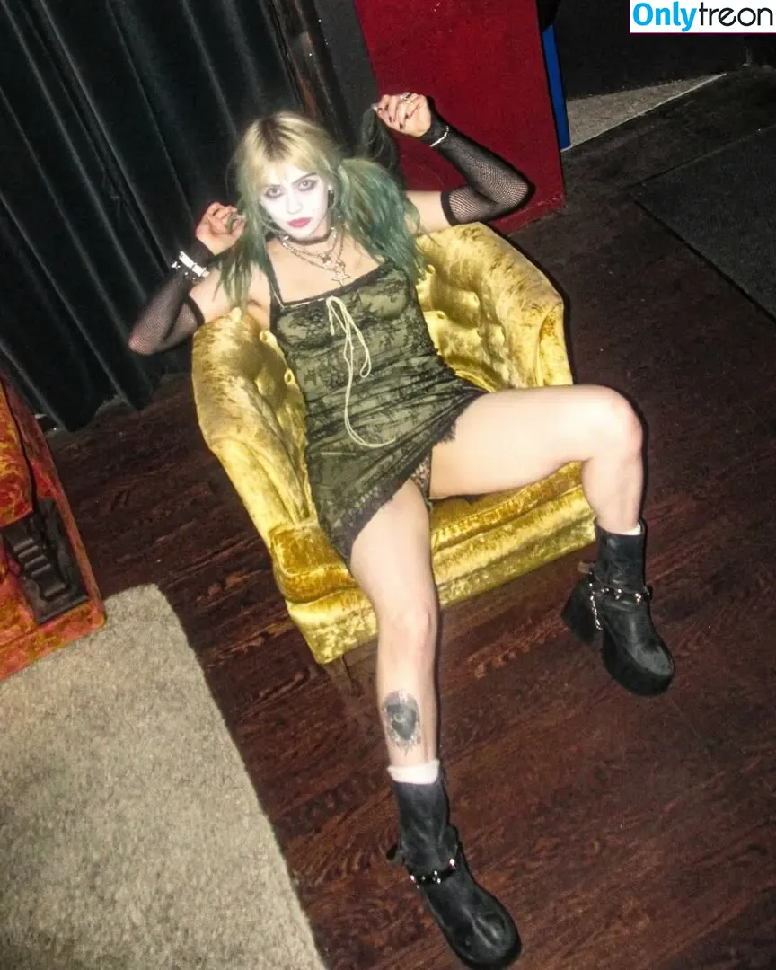 wormsheriff nude photo #0087 (Olivia O)