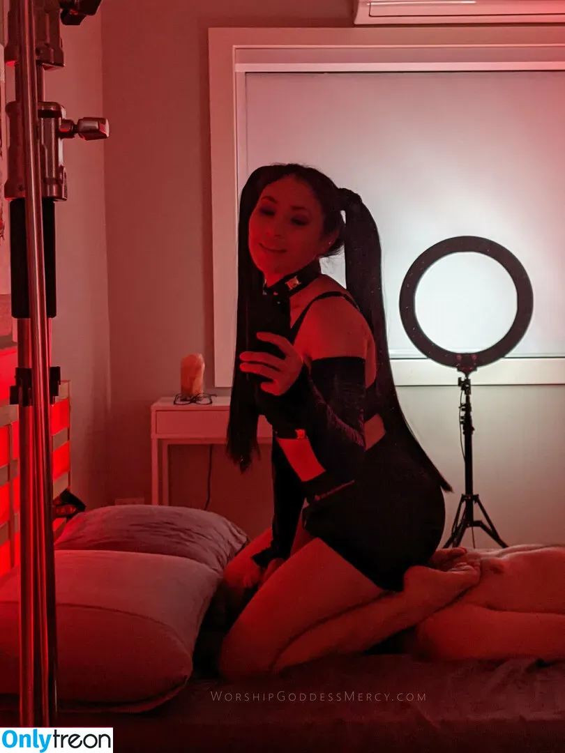 worshipgoddessmercy nude photo #0049 (goddess_mercy_xox)