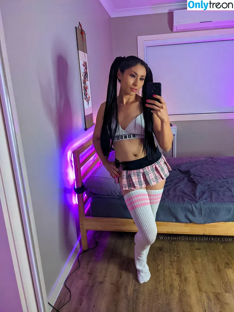 worshipgoddessmercy nude photo #0052 (goddess_mercy_xox)