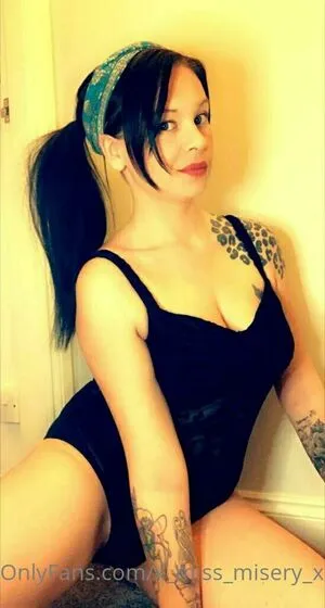 x_miss_misery_x / miss.x.misery nude photo #0022