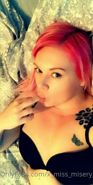 x_miss_misery_x / miss.x.misery nude photo #0024