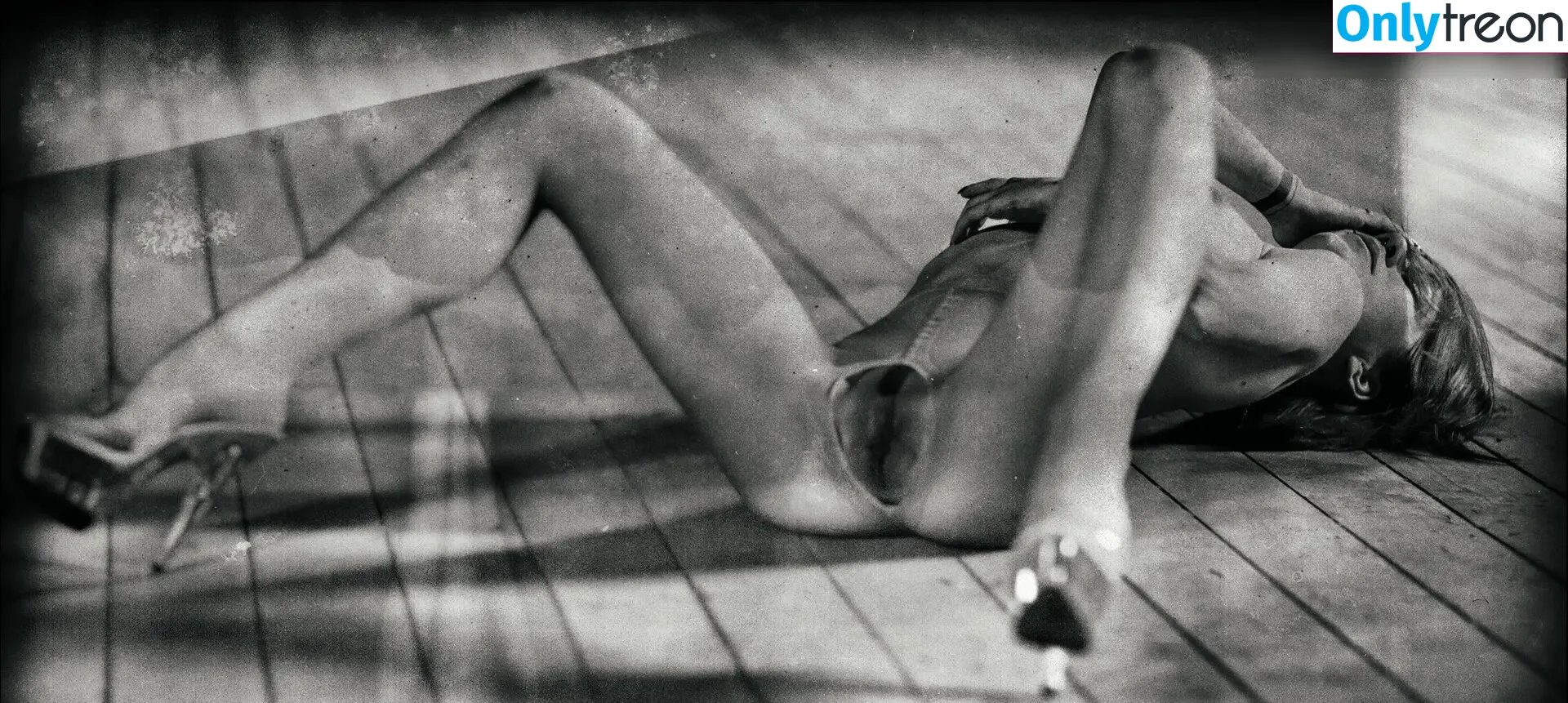 X-tremlady nude photo #0018 (xtremlady)