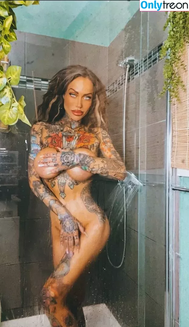 xall_that_glittersx nude photo #0008 (xall_that_glittersxx)