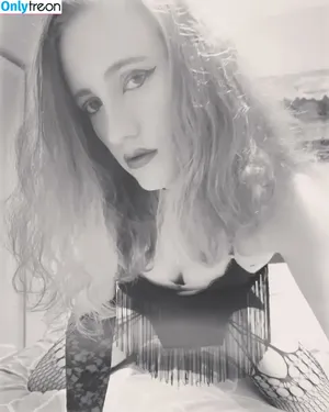  nude photo #0008