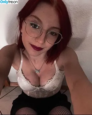  nude photo #0002