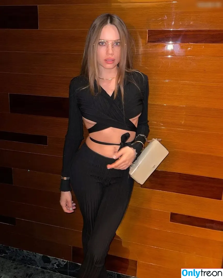 Xenia Tchoumitcheva nude photo #0870 (xenia / xeniatchoumi)