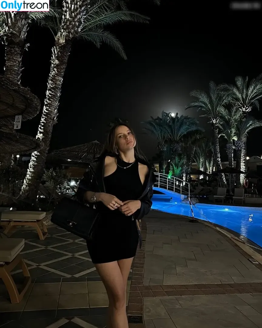 Xenia Tchoumitcheva nude photo #0975 (xenia / xeniatchoumi)