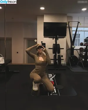 Xenia Tchoumitcheva / xenia / xeniatchoumi фото голая #1254