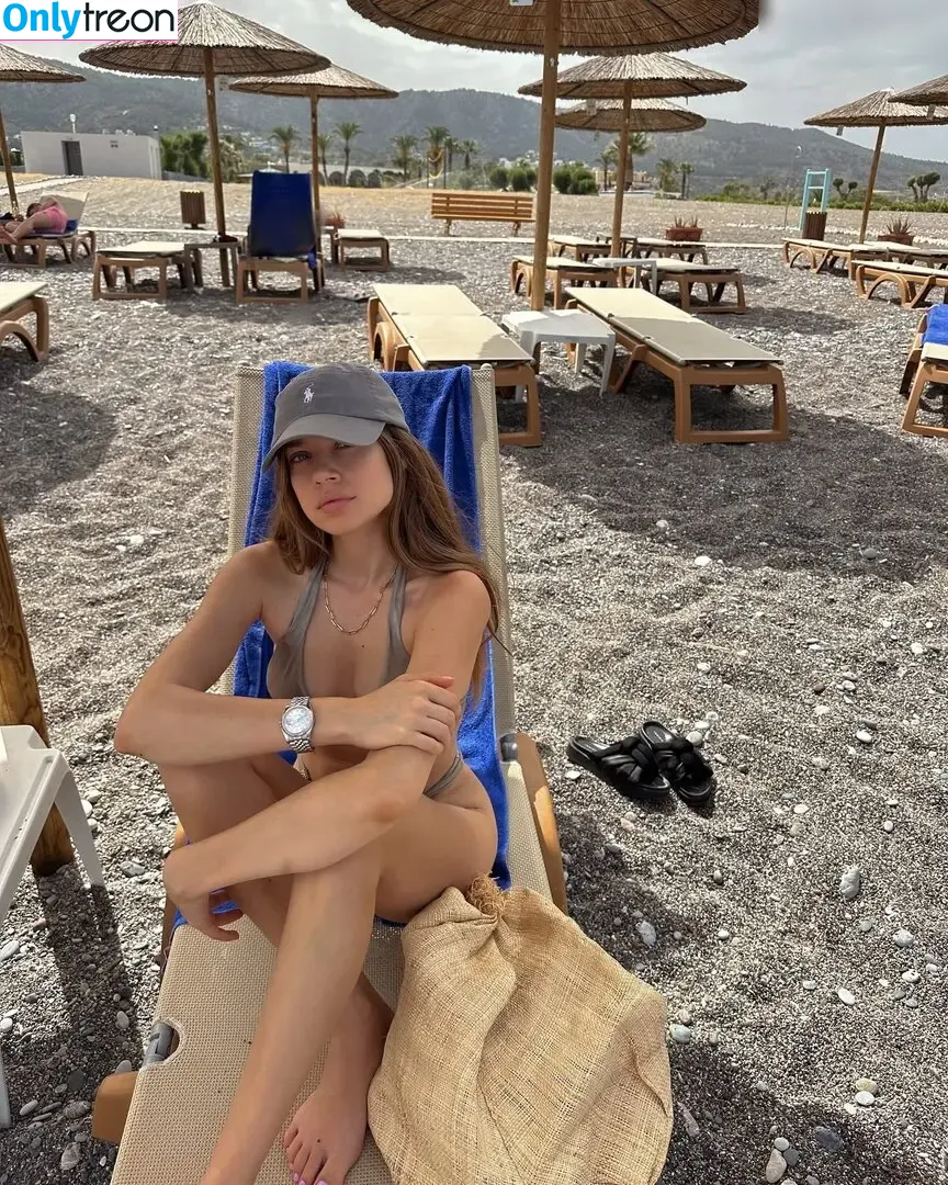 Xenia Tchoumitcheva nude photo #1018 (xenia / xeniatchoumi)