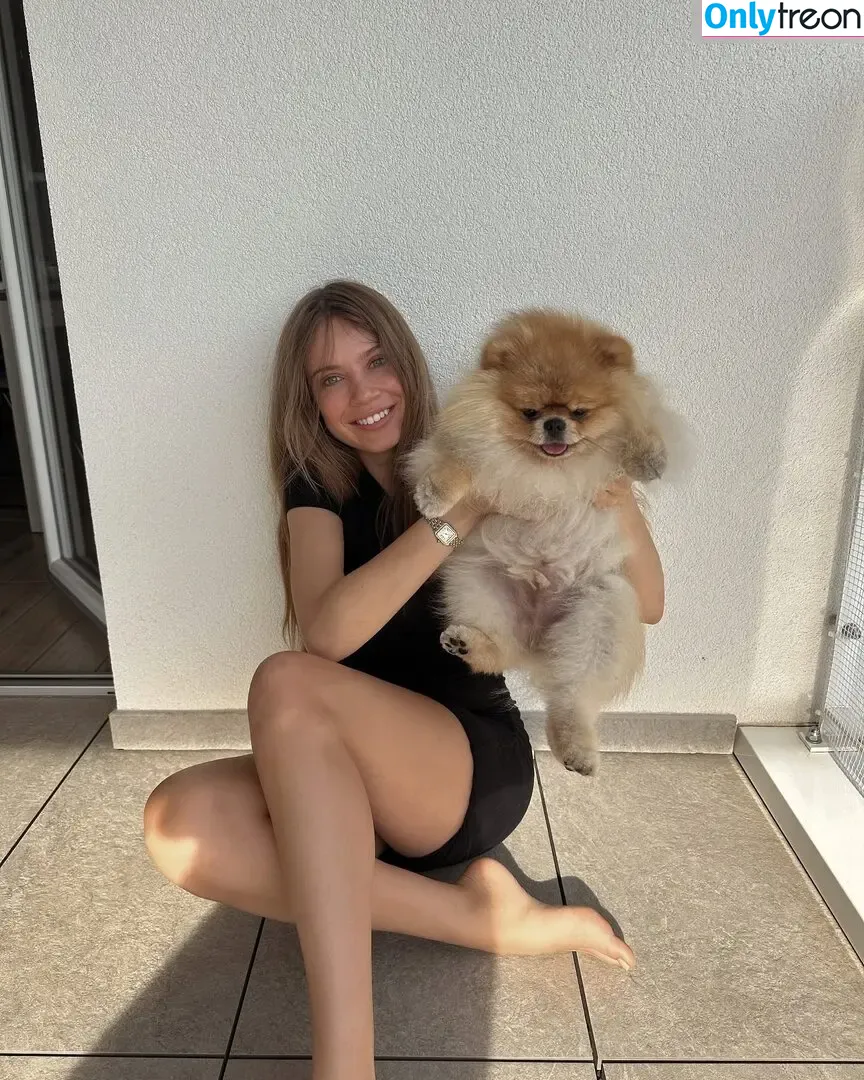Xenia Tchoumitcheva nude photo #1076 (xenia / xeniatchoumi)