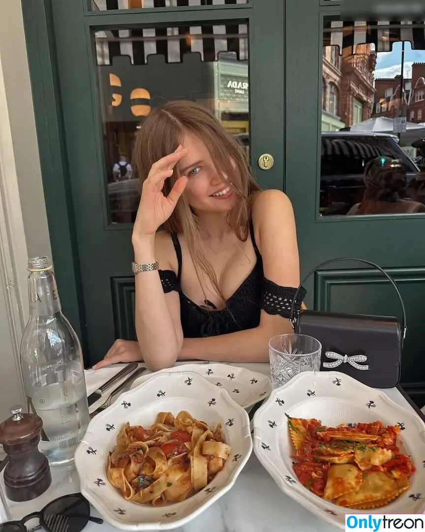 Xenia Tchoumitcheva nude photo #1107 (xenia / xeniatchoumi)
