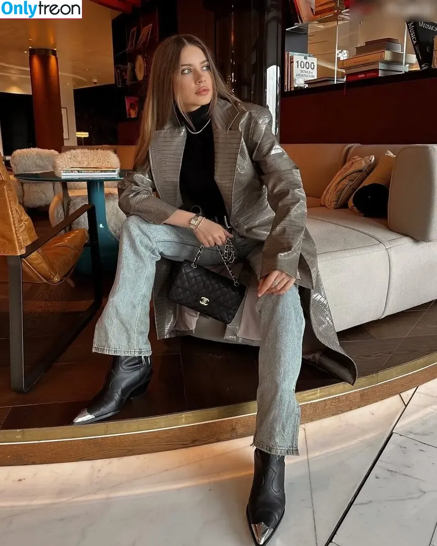 Xenia Tchoumitcheva nude photo #1187 (xenia / xeniatchoumi)