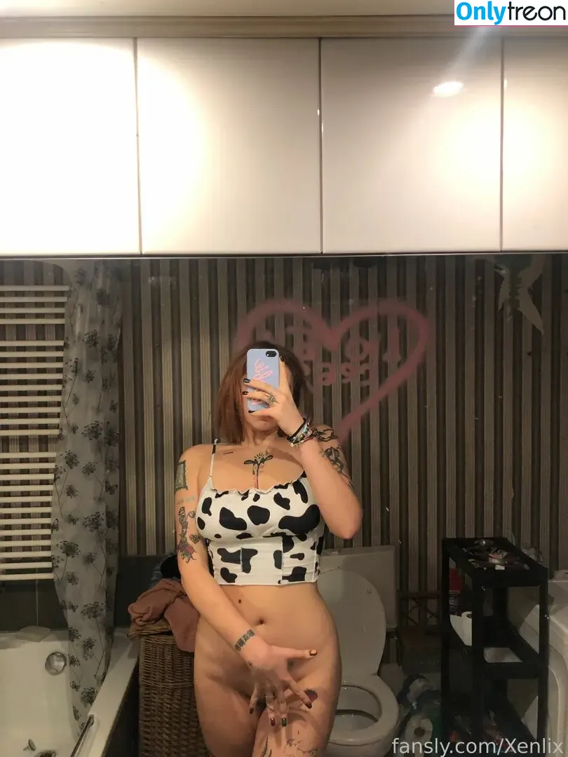 Xenlix nude photo #0001 (xenlix_)