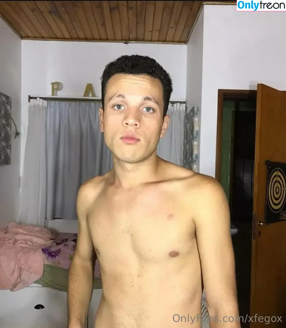 xfegox nude photo #0010 (xfegox)