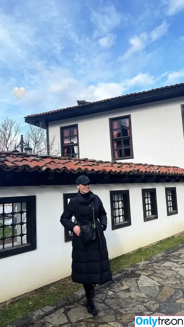 Xhoi Loja голая photo #0043 (Xhoi Loja)