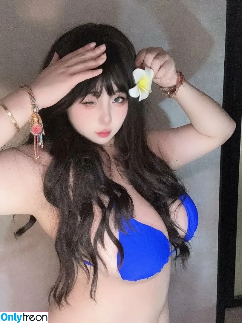 XiaoYuZhangGui nude photo #0032 (xiaoyuyu0605 / 小虞掌柜 / 虞掌柜哦买G)
