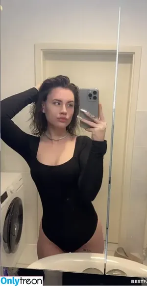  nude photo #0002