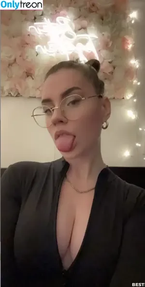  nude photo #0004