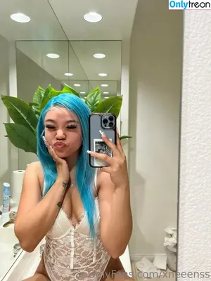 xneeenss / neenahlorene nude photo #0032