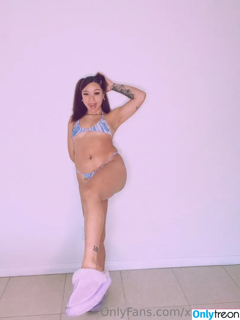 xneeenss nude photo #0011 (neenahlorene)
