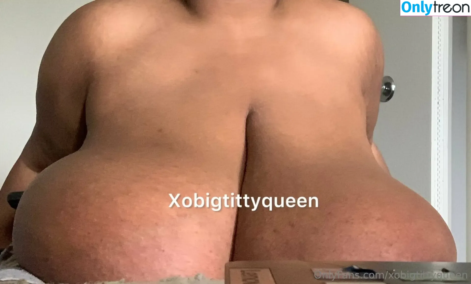 xobigtittyqueen голая photo #0120 (xobigtittyqueen)