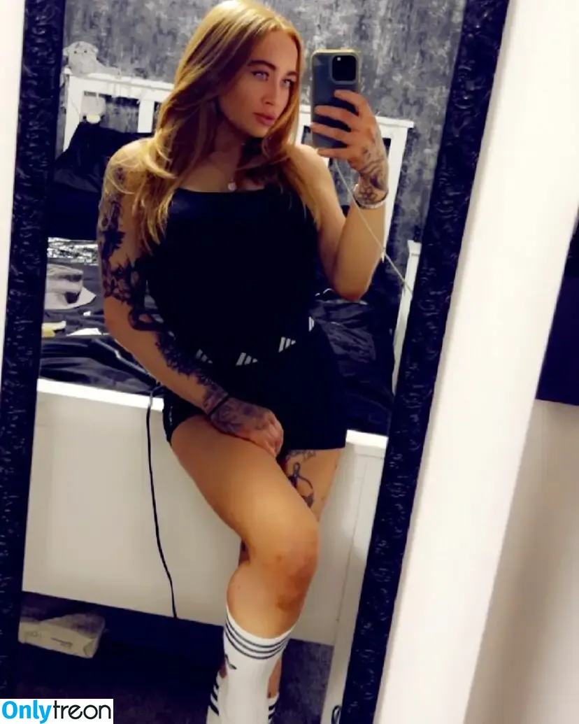 Xocinme nude photo #0022 (Xocinme)