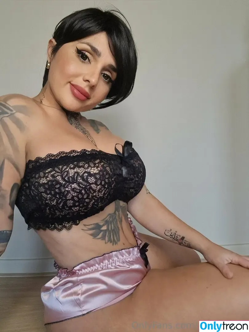 xomisscleo nude photo #0193 (goddesscleo_xo)