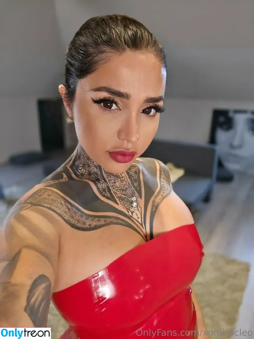 xomisscleo nude photo #0286 (goddesscleo_xo)