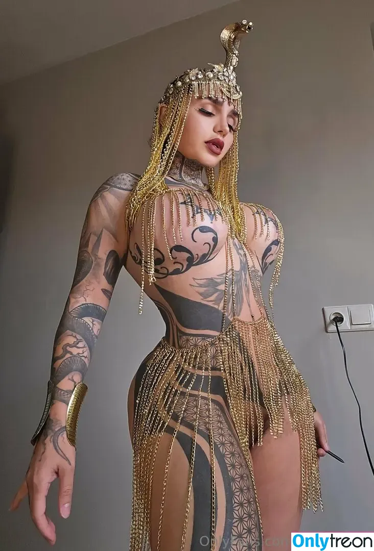 xomisscleo nude photo #0297 (goddesscleo_xo)