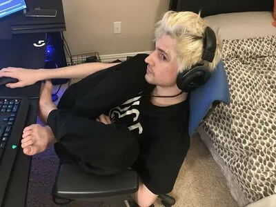 xqcow1 / Félix Lengyel / xQc nude photo #0004