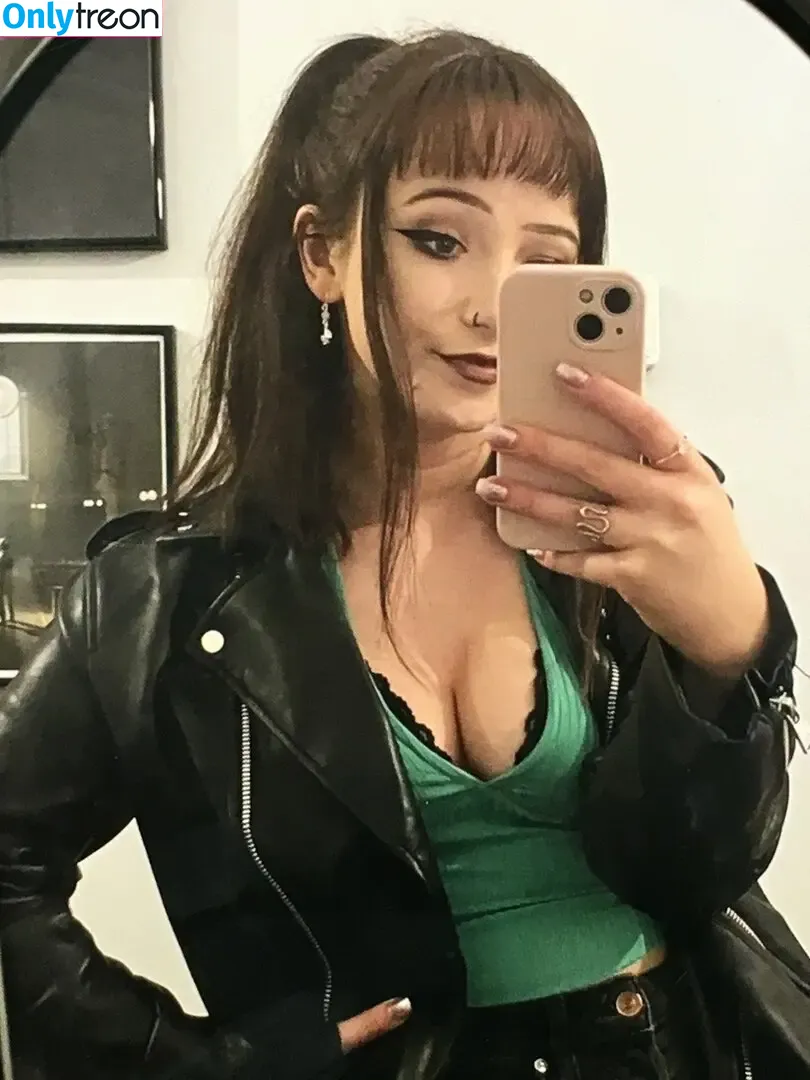 xroox nude photo #0026 (churkoux / rubyw_xox)