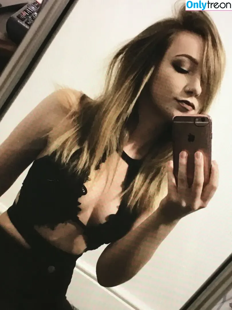 xroox nude photo #0027 (churkoux / rubyw_xox)