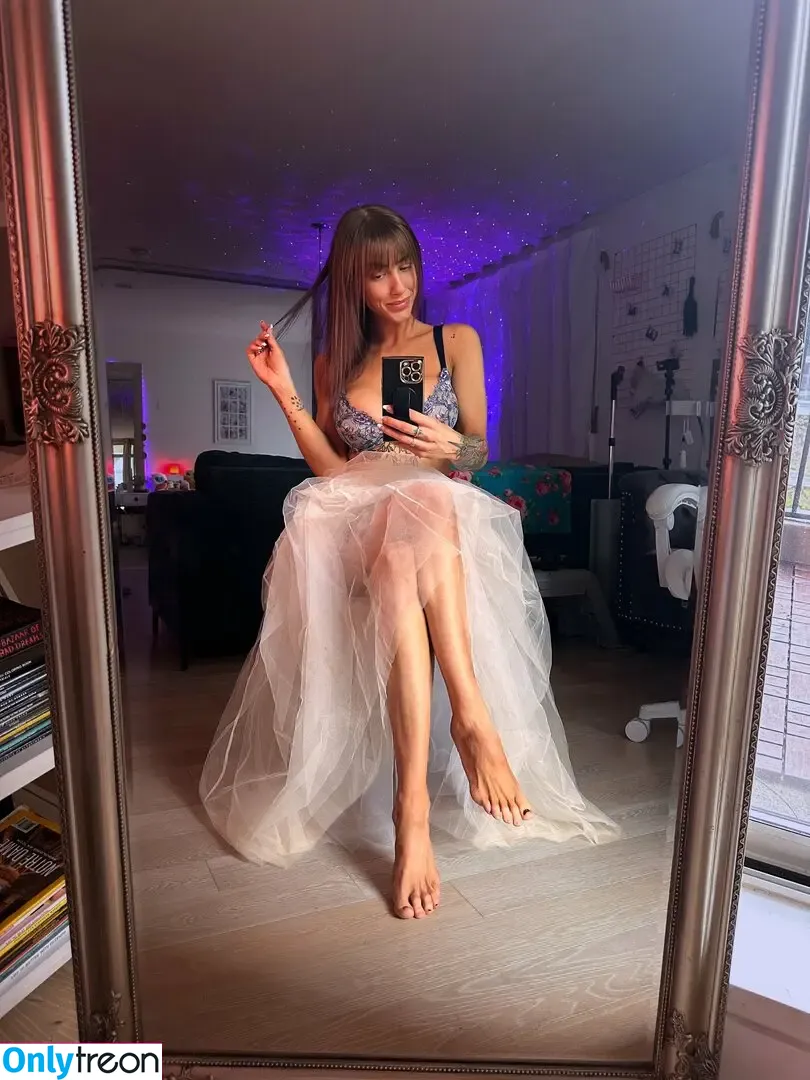 xsofiasunshine nude photo #2016 (Sofia Sunshine / x.sofiasunshine)